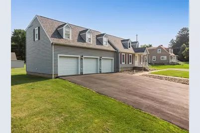 1676 E Laurel Circle, Mount Pleasant Township, PA 15666 - Photo 23