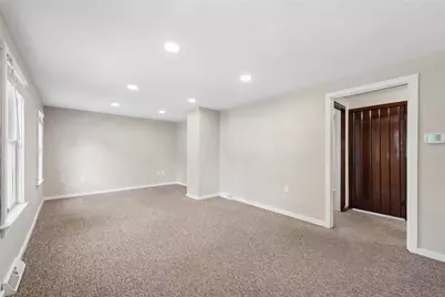 1676 E Laurel Circle, Mount Pleasant Township, PA 15666 - Photo 5