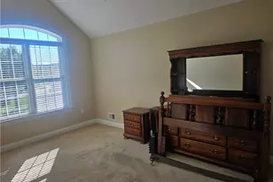 2000 Deacon Dr Unit, Latrobe, PA 15650 - Photo 9