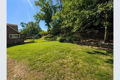418 Pennwood Dr, Pittsburgh, PA 15235 - Photo 15