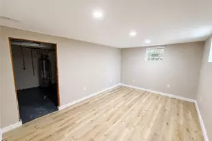 418 Pennwood Dr, Pittsburgh, PA 15235 - Photo 11