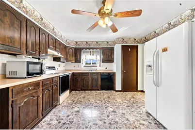 222 Dewitt Ave, Connellsville, PA 15425 - Photo 5