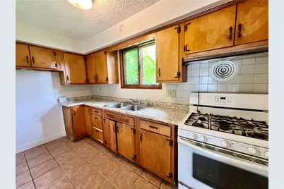 1115 Bond St, Farrell, PA 16121 - Photo 5