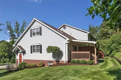 704 Cherry Blossom Ct, Delmont, PA 15626 - Photo 5
