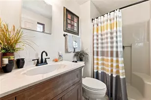 4062 Greenridge Dr, Pittsburgh, PA 15147 - Photo 9