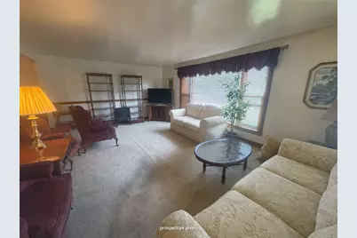 2 Meadow Dr, Greensburg, PA 15601 - Photo 3