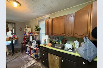 435 6th St, Donora, PA 15033 - Photo 11
