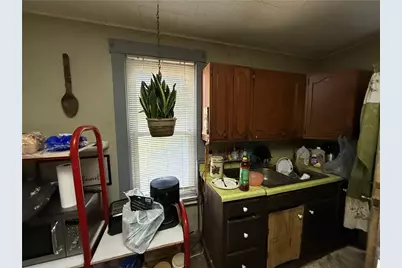 435 6th St, Donora, PA 15033 - Photo 7