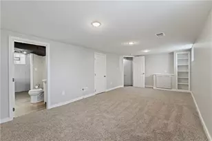 1728 Iowa Ave, West Mifflin, PA 15122 - Photo 23