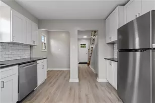 1728 Iowa Ave, West Mifflin, PA 15122 - Photo 9