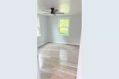2310 Delaware Ave, New Castle, PA 16105 - Photo 5