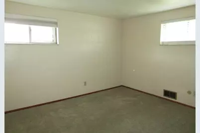 403 Oak Ave, Elizabeth Twp/Boro, PA 15037 - Photo 17