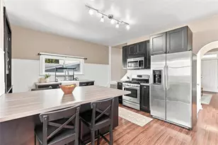 243 W State St, Oakdale, PA 15071 - Photo 9