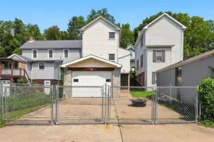 243 W State St, Oakdale, PA 15071 - Photo 29