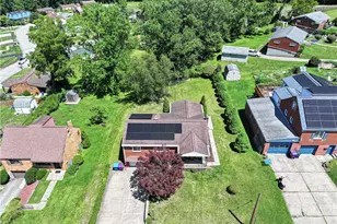 867 Garlow Blvd, Pittsburgh, PA 15239 - Photo 9