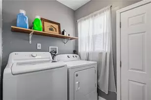 131 S 7th St, Duquesne, PA 15110 - Photo 11