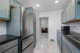 131 S 7th St, Duquesne, PA 15110 - Photo 9