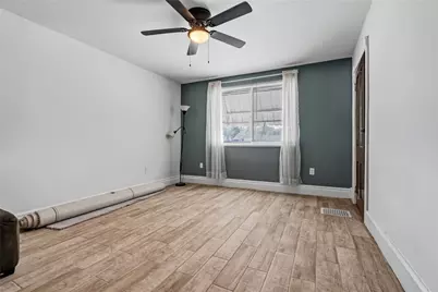 131 S 7th St, Duquesne, PA 15110 - Photo 13