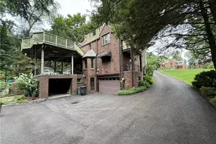 1080 Woodberry Rd, New Kensington, PA 15068 - Photo 3