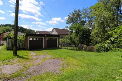 1303 Hancock St, North Braddock, PA 15104 - Photo 3