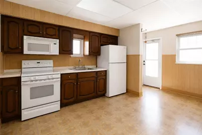 1303 Hancock St, North Braddock, PA 15104 - Photo 13