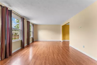 1912 Hertford Dr, South Park, PA 15129 - Photo 7