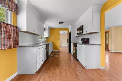 1912 Hertford Dr, South Park, PA 15129 - Photo 11