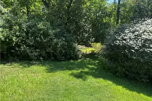 209 Grandview Dr, Pittsburgh, PA 15215 - Photo 3