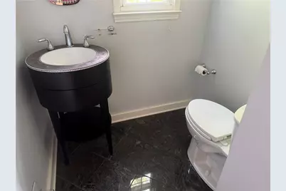 209 Grandview Dr, Pittsburgh, PA 15215 - Photo 7