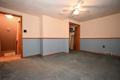 1329 Marelda Ave, Donora, PA 15033 - Photo 17
