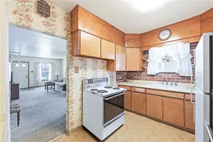 877 Saunders Ave, Sharon, PA 16146 - Photo 9
