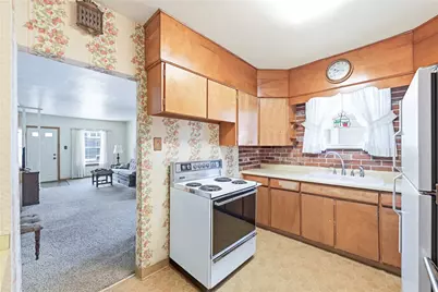 877 Saunders Avenue, Sharon, PA 16146 - Photo 9