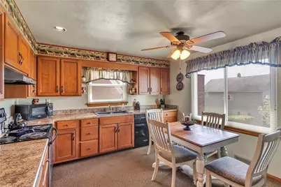 23 Broadway Avenue, Hempfield Township, PA 15665 - Photo 7