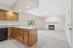 202 Holyoke Rd, Center Township, PA 16001 - Photo 15