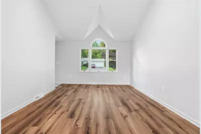 202 Holyoke Rd, Center Township, PA 16001 - Photo 5