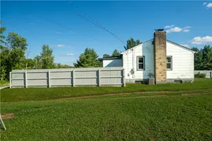 2254 Mercer Butler Pike, Liberty Township, PA 16127 - Photo 9