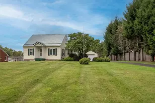182 Oak Manor Dr, Harrison Township, PA 15065 - Photo 1