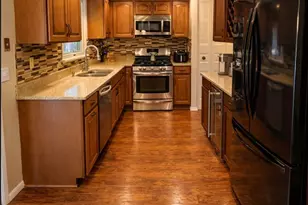 10232 Lavonne Dr, North Huntingdon, PA 15642 - Photo 3