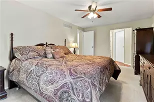 10232 Lavonne Dr, North Huntingdon, PA 15642 - Photo 9