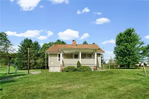 2440 Henry Rd, Bell Acres, PA 15143 - Photo 11