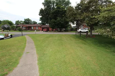 541 Thomas Richard Ln, Hempfield Township, PA 15601 - Photo 5