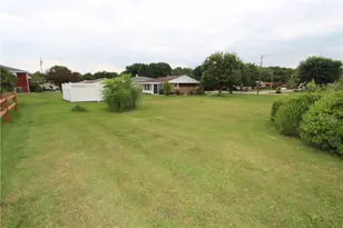 541 Thomas Richard Ln, Hempfield Township, PA 15601 - Photo 29