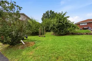 118 Kenric Ave, Donora, PA 15033 - Photo 23