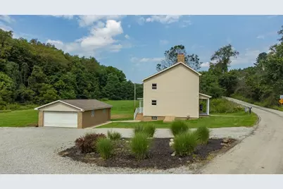 690 Lakeview Drive, South Strabane, PA 15301 - Photo 5