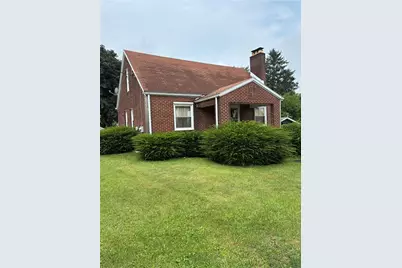 504 Indiana Ave, Farrell, PA 16121 - Photo 1