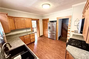92 Euclid Ave, Sharon, PA 16146 - Photo 3