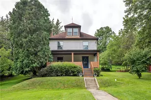 1262 Hancock Ave, Vandergrift, PA 15690 - Photo 3