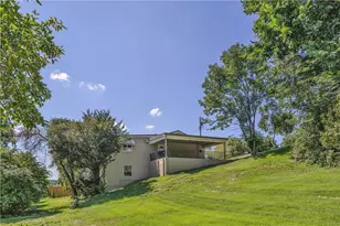 901 Skyline Dr, Ellwood City, PA 16117 - Photo 39