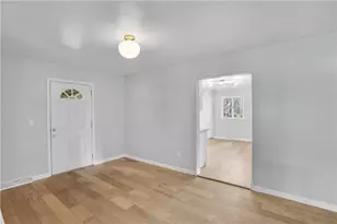 901 Skyline Dr, Ellwood City, PA 16117 - Photo 9