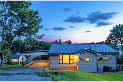 901 Skyline Dr, Ellwood City, PA 16117 - Photo 1